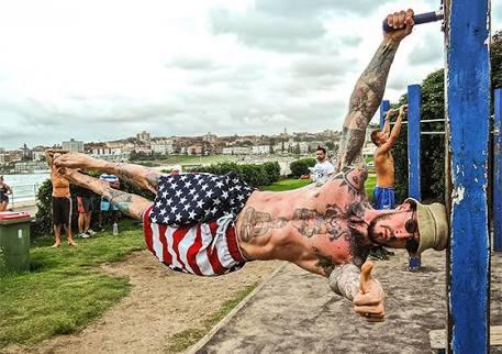 Sizce " human flag " , " bayrak duruşu " nu 15 gün içersinde yapabilirmiyim? Gerçekleştireniniz var mı?