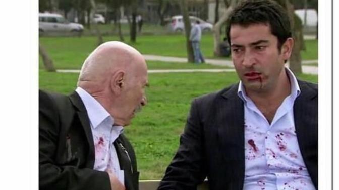 Ramiz dayı ölürken arkadaki adam ne yapıyor yahu :o?