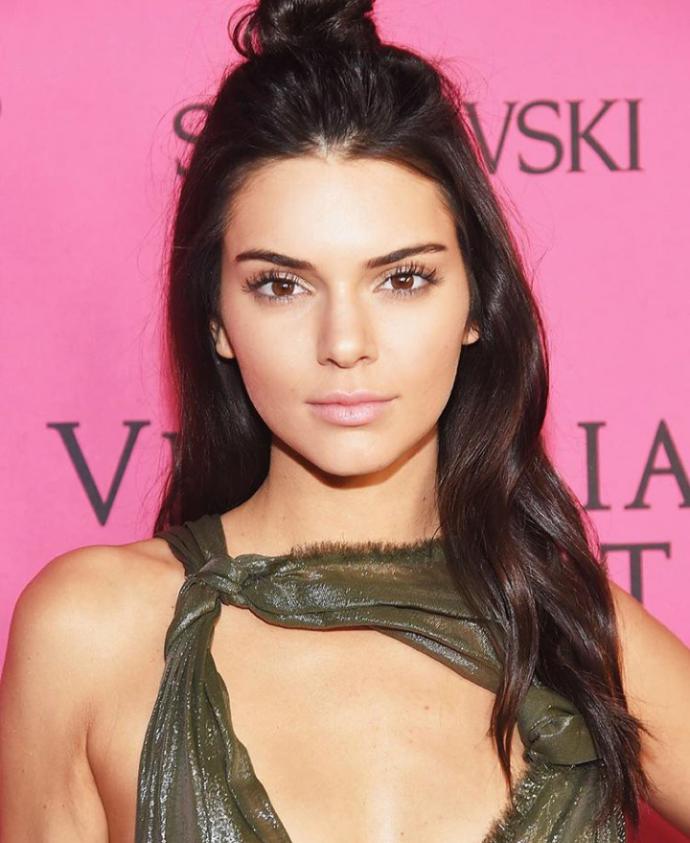 Kendall Jenner mi daha güzel gigi hadid mi?
