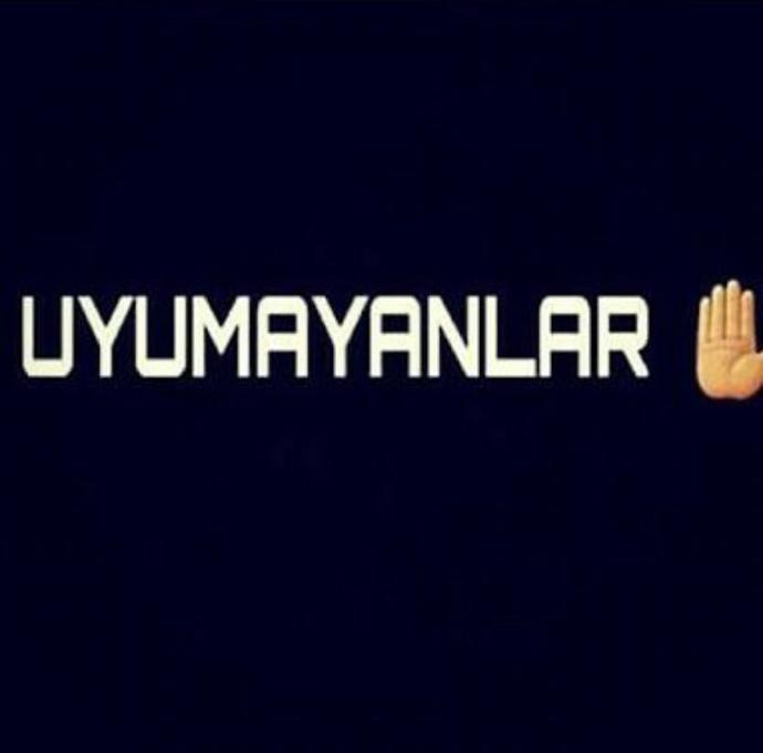 Uyumayan kaç kişiyiz😴😪😩??? Neden uyumadınız? Dertten mi keyiftenmi😊?