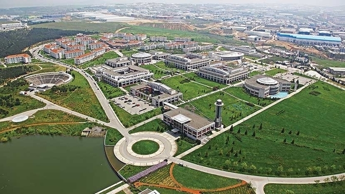 Sağlık alanında hangi vakıf üniversiteleri daha iyidir?