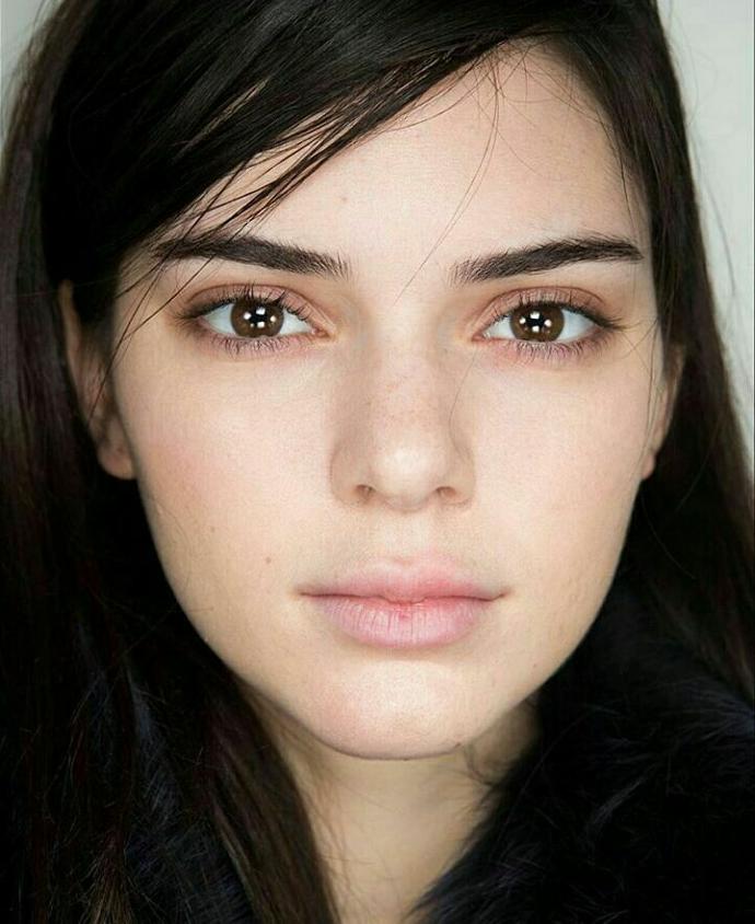 Kendall Jenner'da sizce bir Türk kızı tipi mi var? Sıradan bir tip mi?