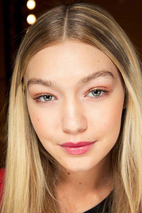 Kendall Jenner mi daha güzel Gigi Hadid mi? Neden?