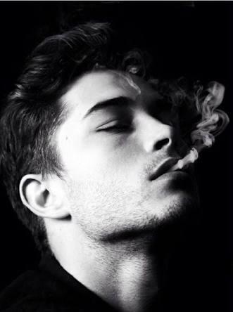 Yabancı kitabı severler sizce Francisco Lachowski Ediz Çağıran olsa nasıl olur? Hangi fotoğrafta daha çok benzemiş?