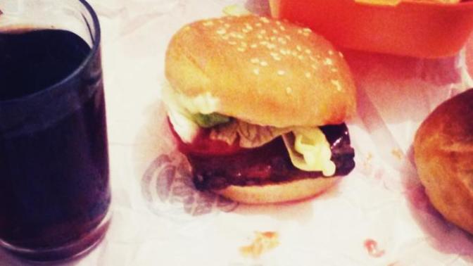 Sabah sabah hamburger yemenin zararı neler olabilir 🍔🍟 ?