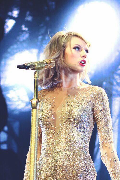 BİLİM ADAMLARI TARAFINDAN GÜZELLİĞİ KANITLANMIŞ ÜNLÜ TAYLOR SWIFT?