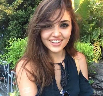 Hande Erçel Çok Abartilmadi Mi sanki monica belluci?