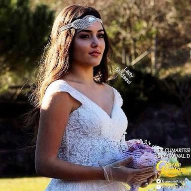 Hande Erçel Niye Bu Kadar Kiskaniliyor?
