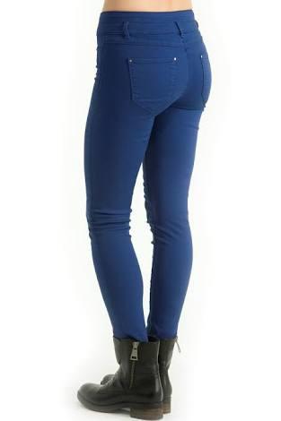 Sevgilinizin dışarıda bu tarz dar pantalon giymesine kızar mısınız  ya da  kıskanır mısınız?