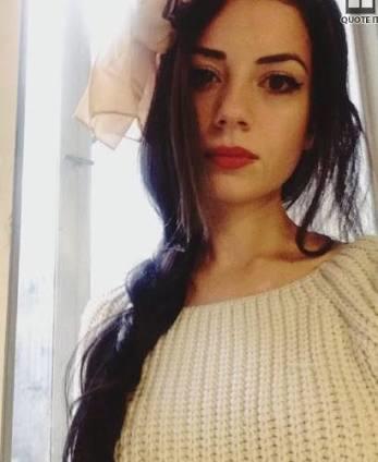Kismetse olur Nur Erkoc Pornstar Katrina Jade'e benzemiyor mu?