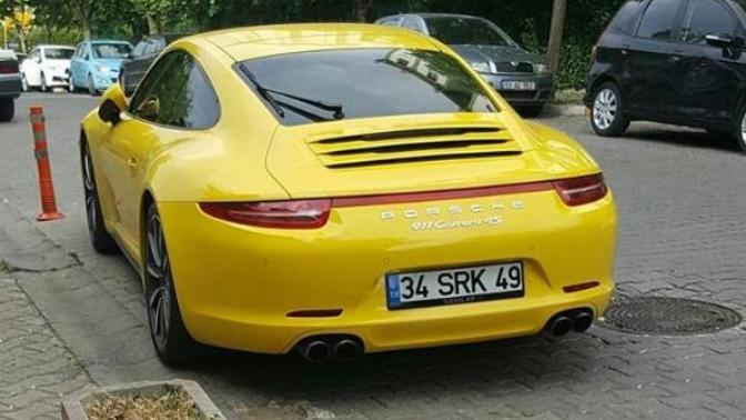 Babam üniversite kazanmamın şerefine araba almış çok mutluyum sizce nasıl?