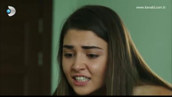 Hande Erçel Denen Kariyi Fanlari Yüzünden Boğmak Isteyen?