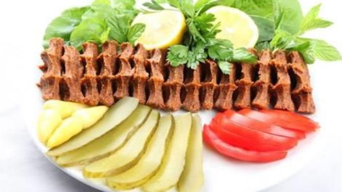 Çiğ köfte turşulu mu turşusuz mu seversiniz?