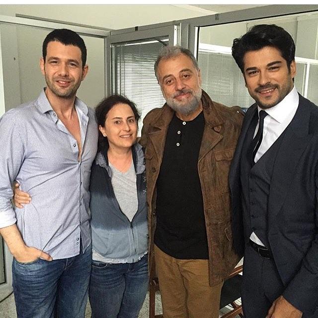 Kızlar, Burak mı Keremcem mi kızlar.? En yakışıklı hangisi?