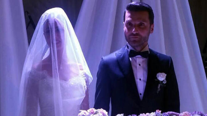 Sinan Özen de Tarkan gibi hayranıyla evlendi. Siz olsanız hayranınızla evlenir miydiniz?