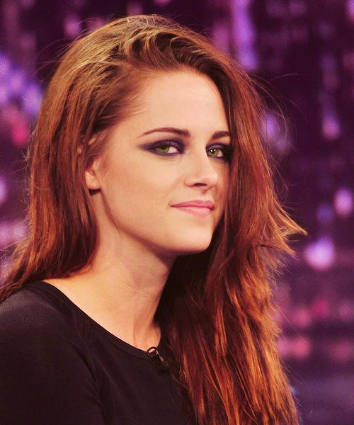 Kristen Stewart'ın tarzını beğeniyor musunuz soğuk duruşunu?