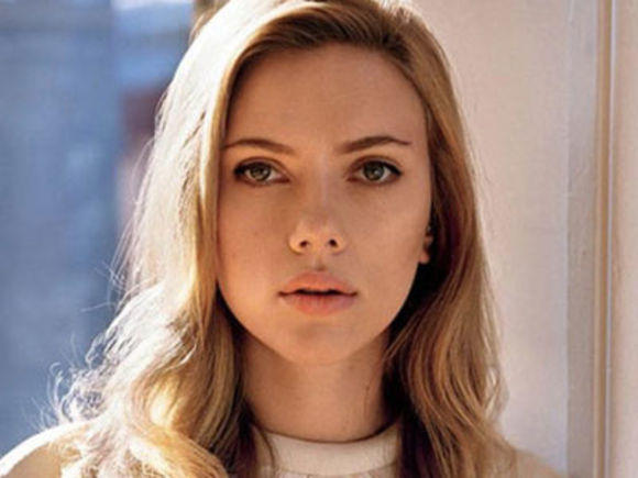 Scarlett Johansson mu  Elçin Sangu mu ? 