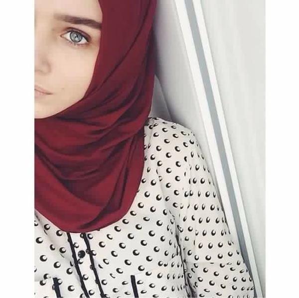 Ateist bir adam tesettürlü bir bayana aşık olursa ne yapar?