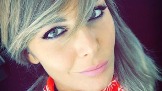 Adrina limaya gerek yok hande sarıoğlu gibi biri olsun hayatımda taparım ona?