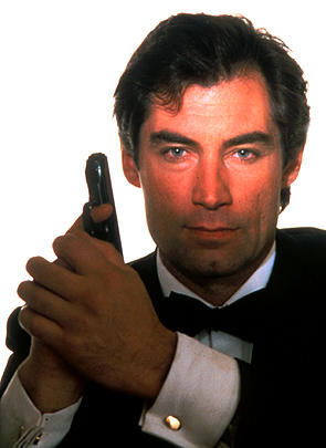En karizma James Bond hangisi?