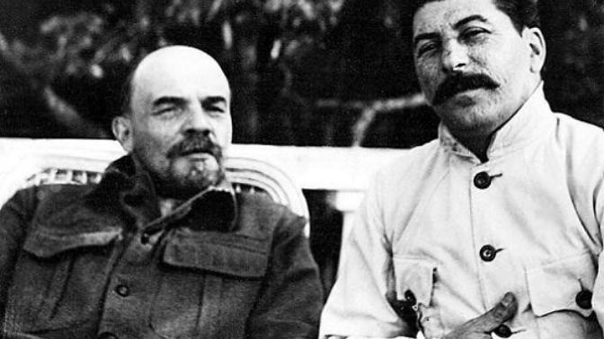 Vladimir lenin sizce de karizma ve zekası büyüleyici değil mi?