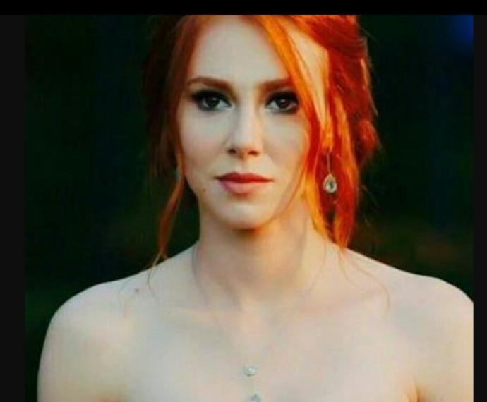 Hande Erçelmi Mi Elçin Sangu mu?