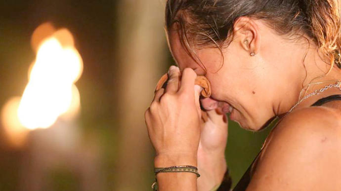Survivor damlacan sigara içerken görüntülenmiş izlediniz mi?