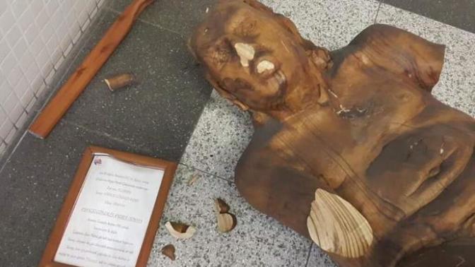 İzmir'deki bu çıplak heykel olayı nedir? Biliyor musunuz?