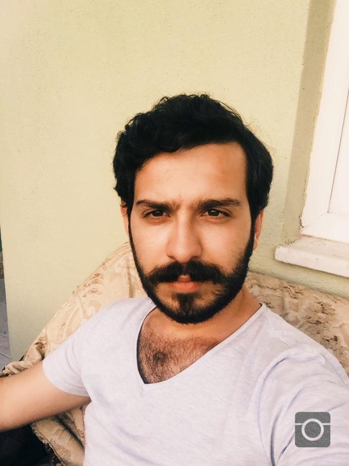 Gözlüklü halim mi gözlüksüz halim mi?