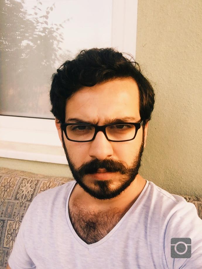 Gözlüklü halim mi gözlüksüz halim mi ?