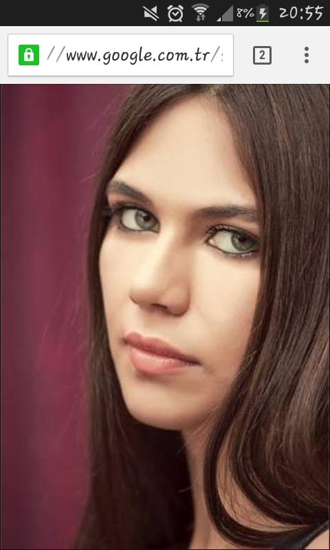 Sizce hangi oyuncu daha güzel? İlk iki fotodaki hande ercel diğer fotodakiler seda tosun?