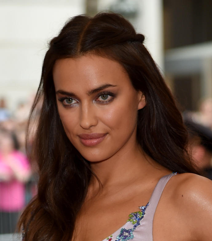 Irina shayk güzel mi (resimli)?
