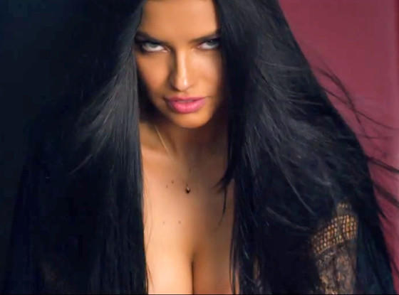 Türk erkeklerinin gönlünü çelen Monica Bellucci ve Adriana Lima'nın sırrı ne? sadece çok güzel olmaları mı?