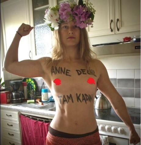 Femen kadınlarının memesi neden küçük?