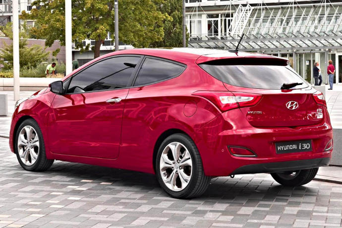 Hyundai i30 mu yoksa Toyota Auris mi?