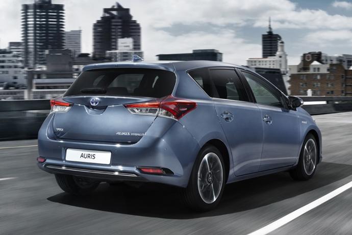 Hyundai i30 mu yoksa Toyota Auris mi?