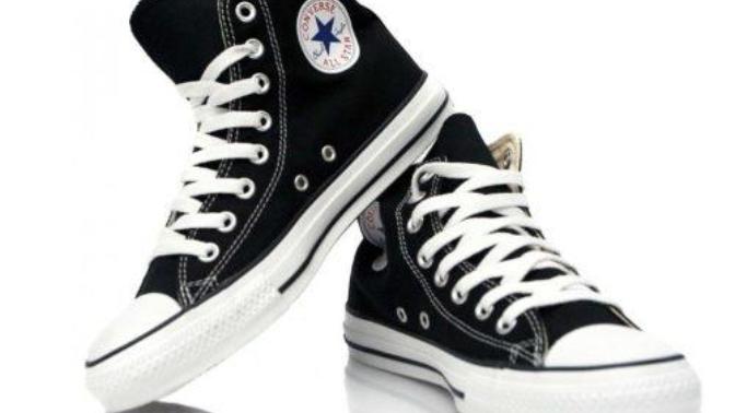 Converse'lerin yanındaki deliklerin ne işe yaradığını biliyor musunuz?
