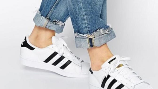 Adidas superstar?