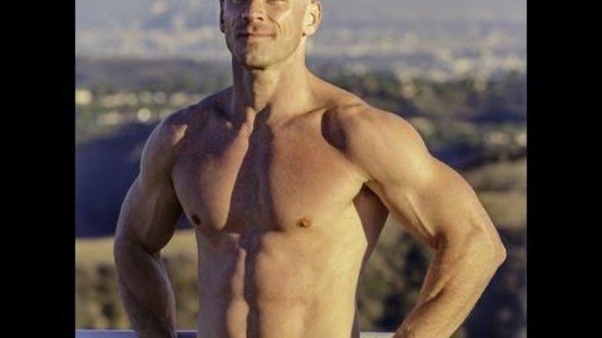 Kızlar, Johnny Sins sizinle seks yapmak istediğini söylese tepkiniz ne olur?