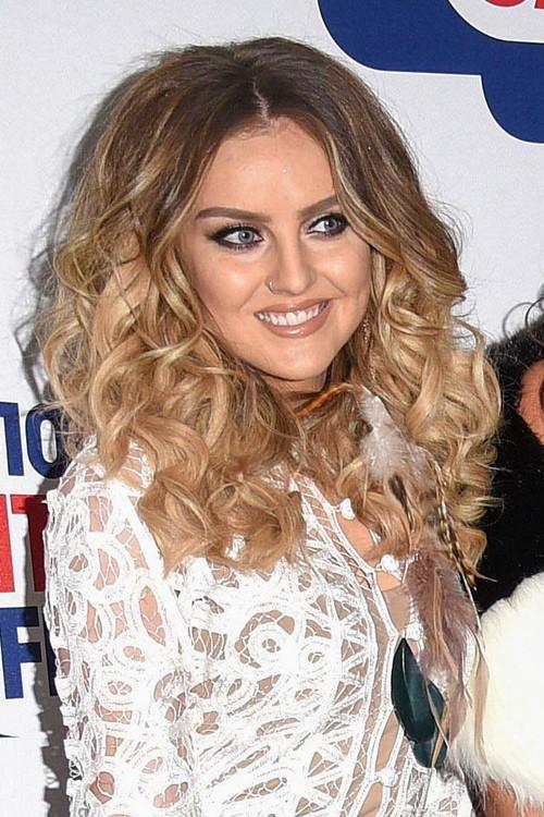 Sizce hangisi daha güzel? (RESİMLİ ANKET) Lauren Jauregui vs. Perrie Edwards?
