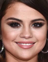 Selena Gomez nasıl sizce?