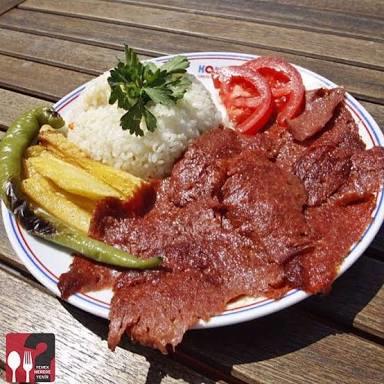 Et döner mi? Tavuk döner mi? Sucuk döner mi?