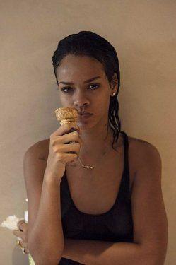 Rihanna gibi yüzü uzun kızları mı begeniyorsunuz yoksa adriana lima gibi yüzü küçük olanları mı?