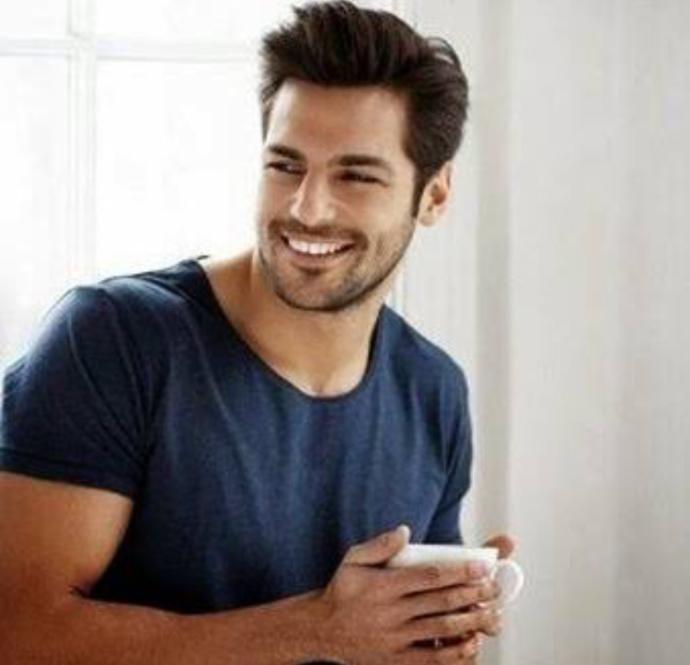 Serkan Çayoğlu mu Kerem Bürsin mi ?
