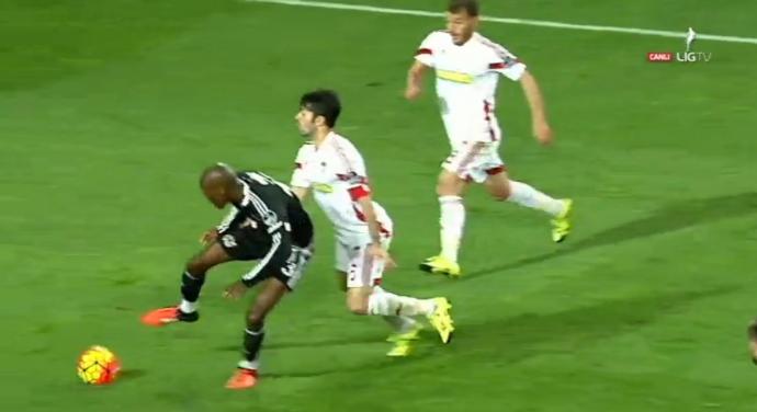 Bjk lehine yapılan hakem hatalarını gördünüz mü?