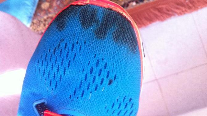 Ayakkabıma Zift Bulaştı Geçmiyor Nasıl Çıkarabilirim?