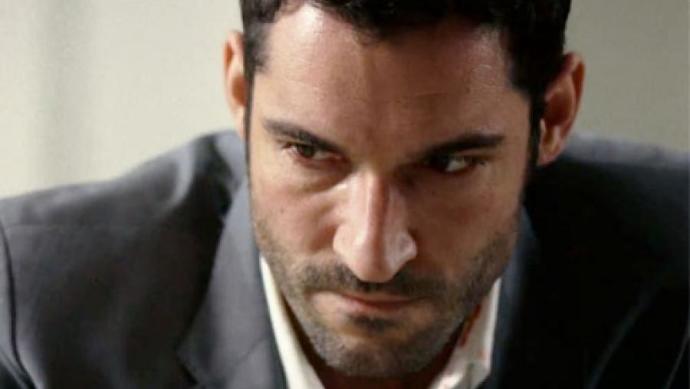Lucifer dizisinde oynayan tom ellis, kenan imirzalıoğlu'na benziyor mu?