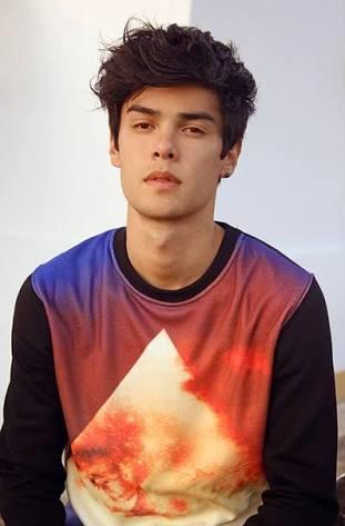 Vini Uehara mı? Remi Baker mi?
