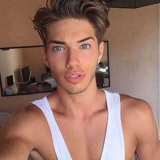Vini Uehara mı? Remi Baker mi?