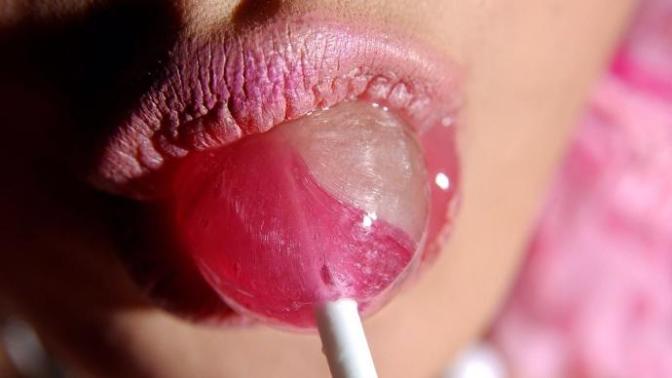 En çok hangi renkli lolipop U yalamak istersiniz?